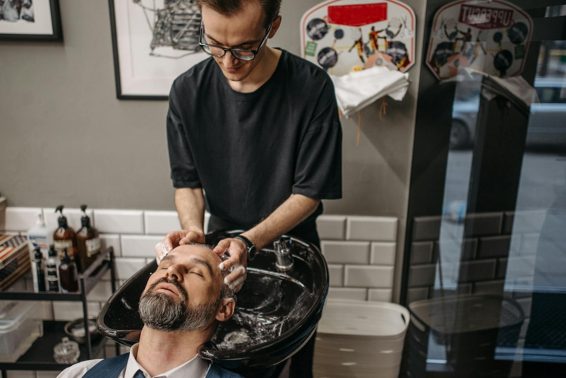 chó bị áp xe mủ ở cổ sưng to đau